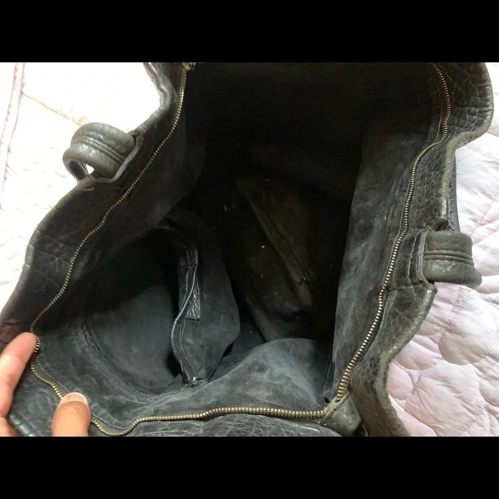 Leather tote unknown brand. Woman/man unisex